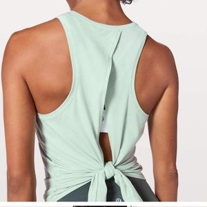 GUC Lululemon All Tied up tank. SZ 6